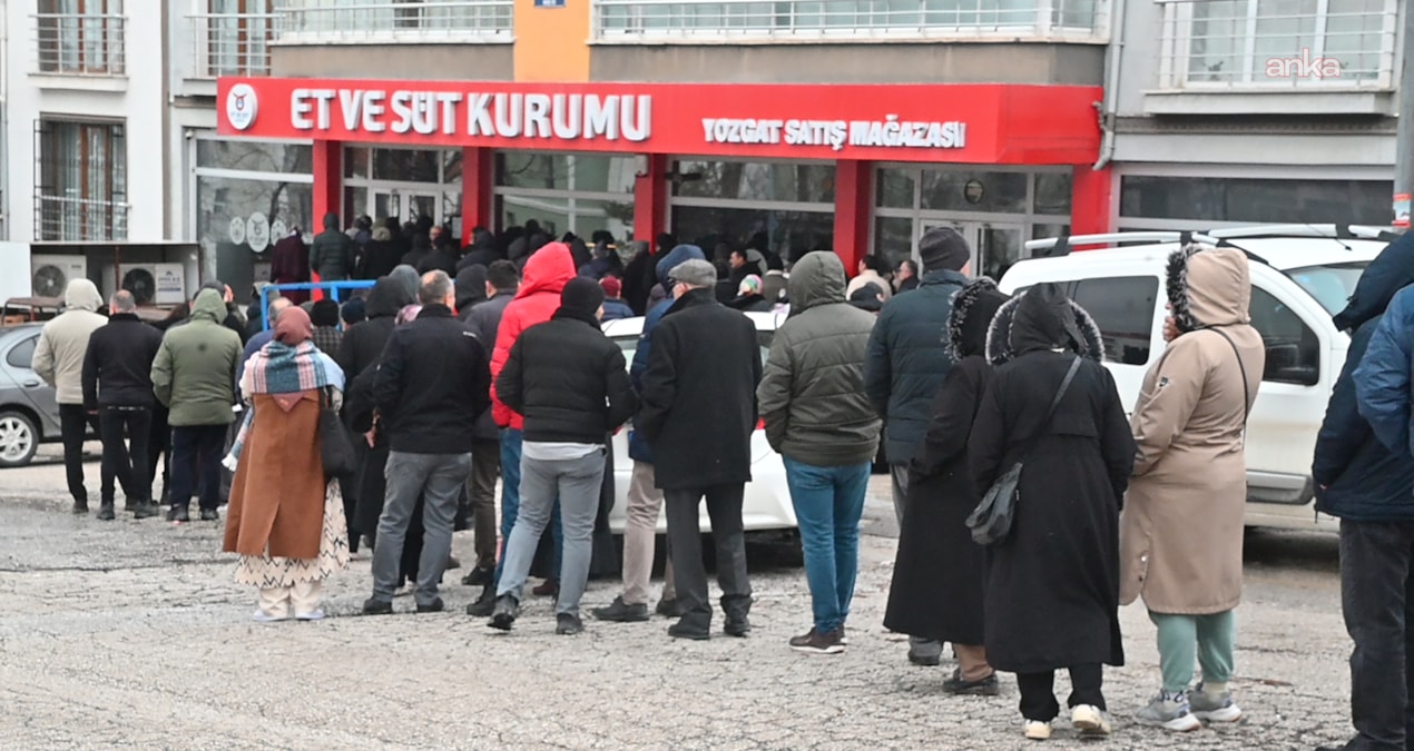 Sıcak Gündem: Buz gibi havada ramazan öncesi ucuz et kuyruğu - En Son Haber | İşte Tüm Ayrıntılar