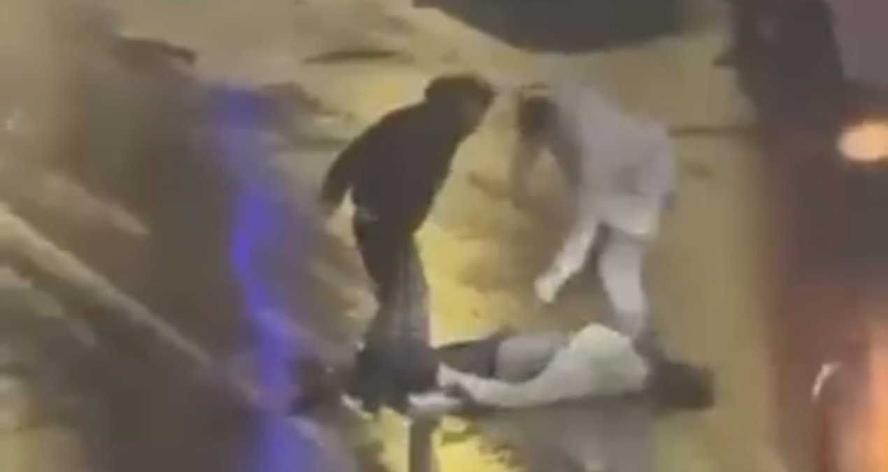 Cadde ortasında tekme ve yumruklarla darbedildi - En Son Haber | İşte Tüm Ayrıntılar