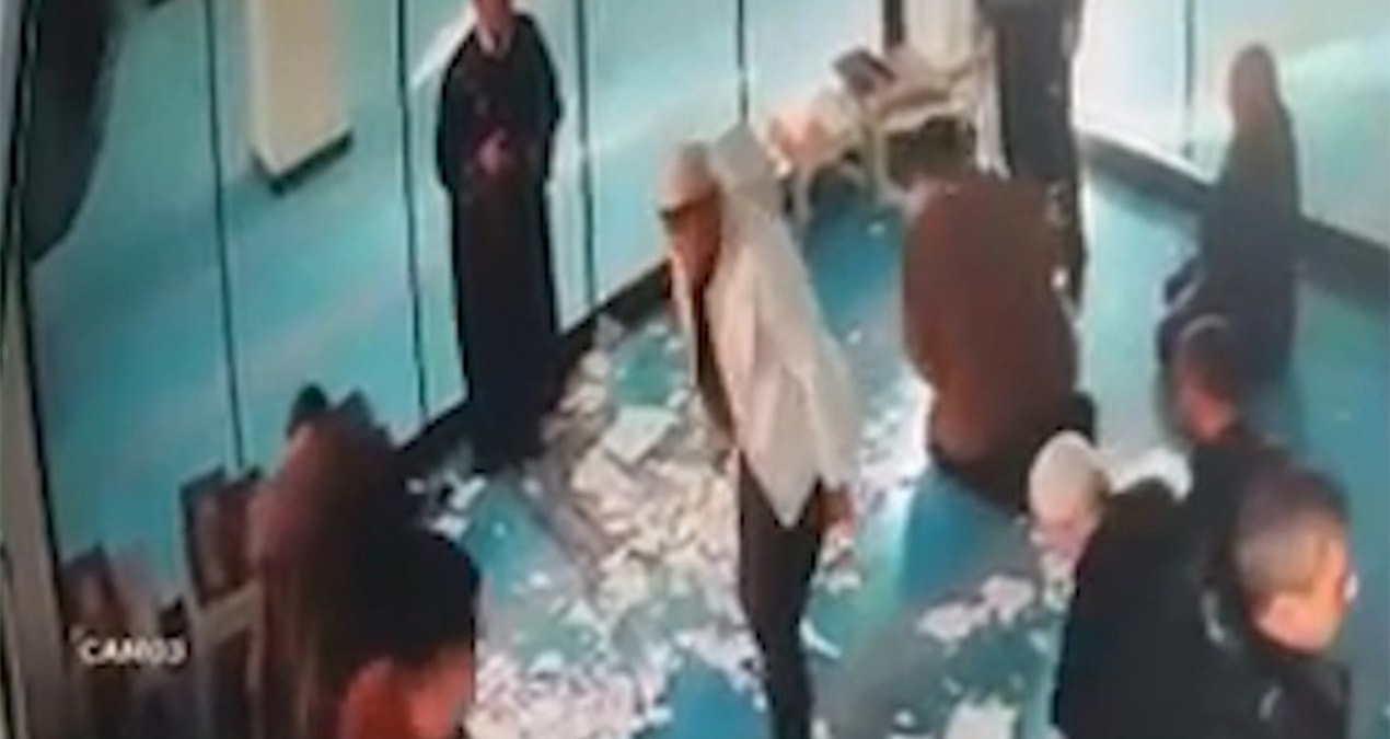 Gündemden Son Bilgiler: Camide korku dolu anlar! Namazı bırakıp dışarı kaçtılar - Son Dakika Haberleri