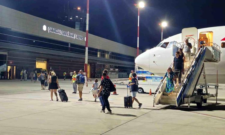 Çanakkale Havalimanı Served 10,373 Passengers in June.