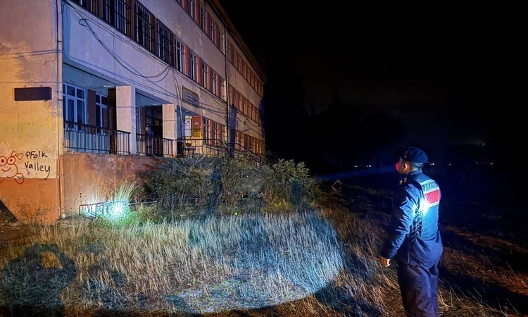 Çanakkale'de jandarma huzur uygulamasında yakalanan 97 şüpheliden 15'i hakkında tutuklama kararı verildi | İşt