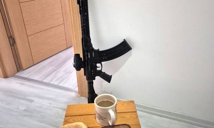 Gündemden Son Bilgiler: Çatalca'da 4 Günlük Kuşatma Sonrası Teslim - Son Dakika: Gelişmeler Takip Ediliyor