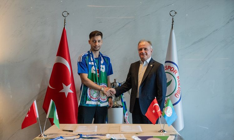 Gündemden Son Bilgiler: Çaykur Rizespor, Tayyip Talha Sanuç'u renklerine bağladı - Son Dakika Haberleri | İşte