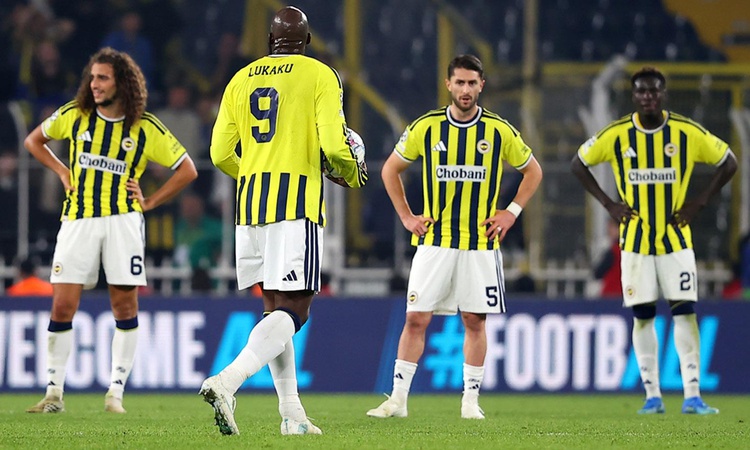 Çek medyasından Fenerbahçe'yi kızdıracak manşet: Öfkeden kudurdular