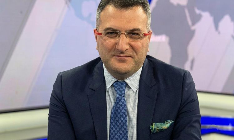 Son Gelişme: Cem Küçük'le ilgili dikkat çeken iddia! İş adamlarının şikayetiyle gözaltına alınmış - Son Dakika