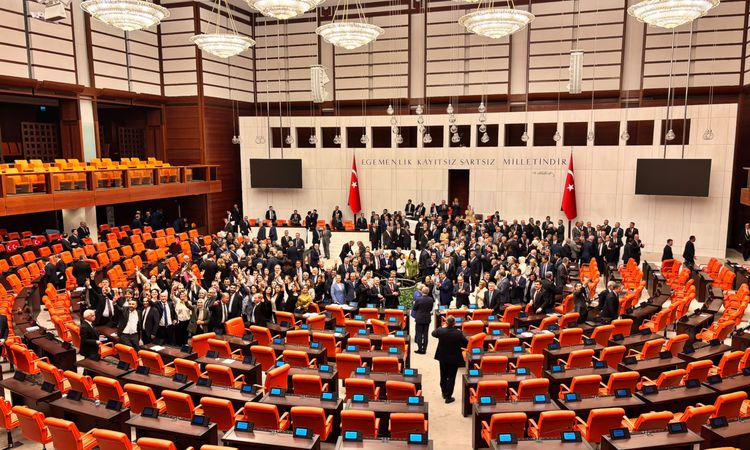 Ayrıntılar Netleşti: Çerçeve Yasa TBMM'de Kabul Edildi: 467 Evet, 87 Hayır - Haberleri: Gelişmeler Takip Edili
