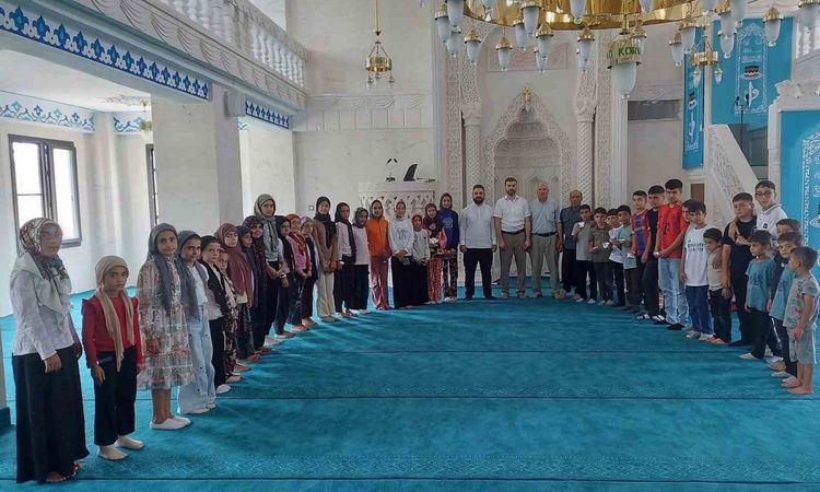 Ayrıntılar Netleşti: Çermik’te yaz Kur’an kursu kapanış programı düzenlendi - Haberleri: Gelişmeler Takip Edil