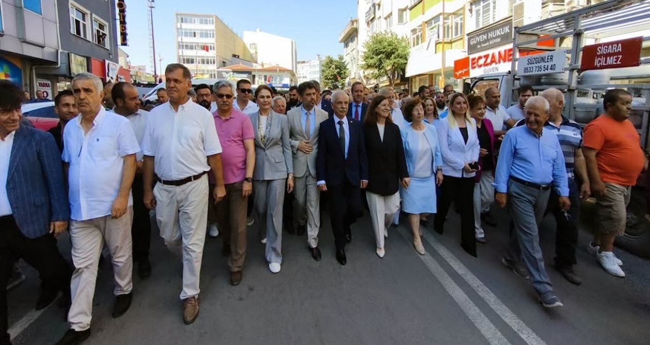 Sıcak Gündem: CHP'den AKP'ye geçen başkan törenle belediyeye gitti - En Son Haber | İşte Tüm Ayrıntılar