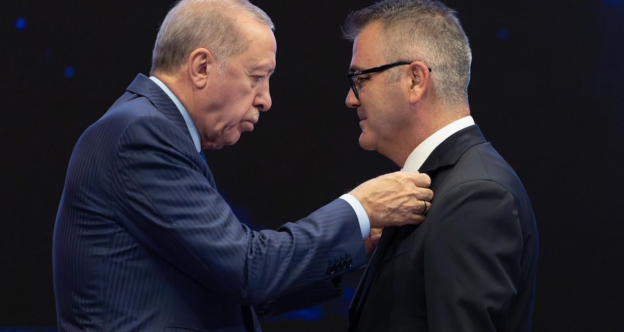 Ayrıntılar Netleşti: CHP’den seçilmiş, AKP’ye geçmişti: Belediye personeline “AKP’ye geçin” baskısı - Son Daki