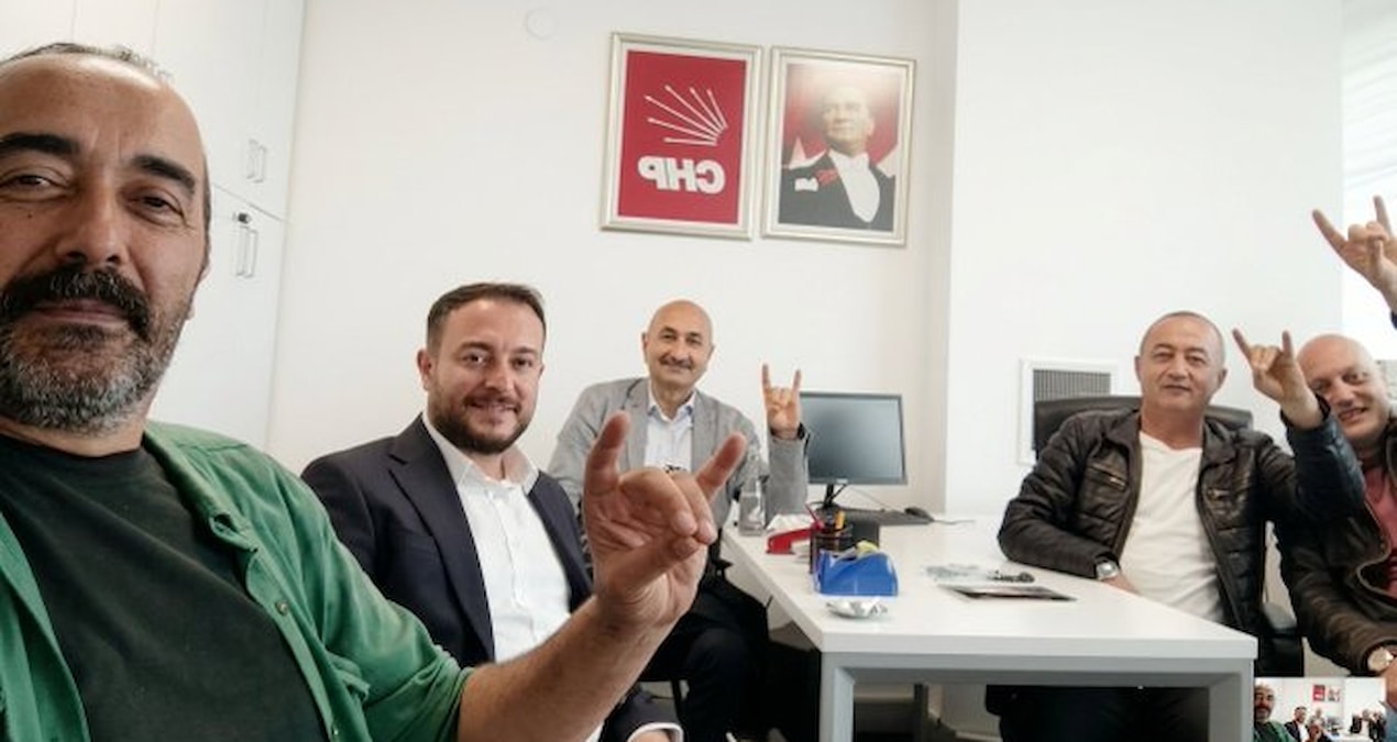 Gündemden Son Bilgiler: CHP Genel Merkezi'nde bozkurtlu fotoğraf; Kılıçdaroğlu'nun danışmanı böyle döndü - Son
