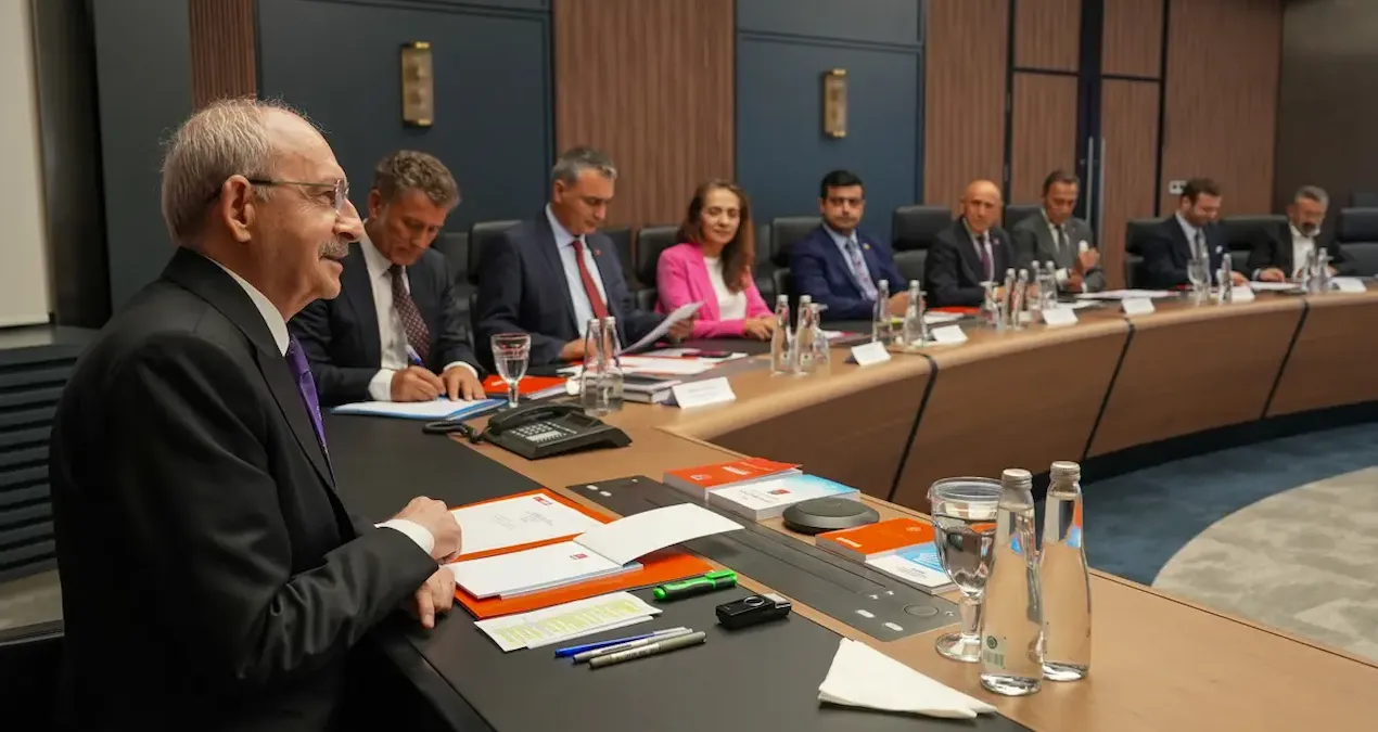 Ayrıntılar Netleşti: CHP'de kritik çarşamba: Görevden almalar ve atamalar olabilir - Son Dakika Haberleri ve M