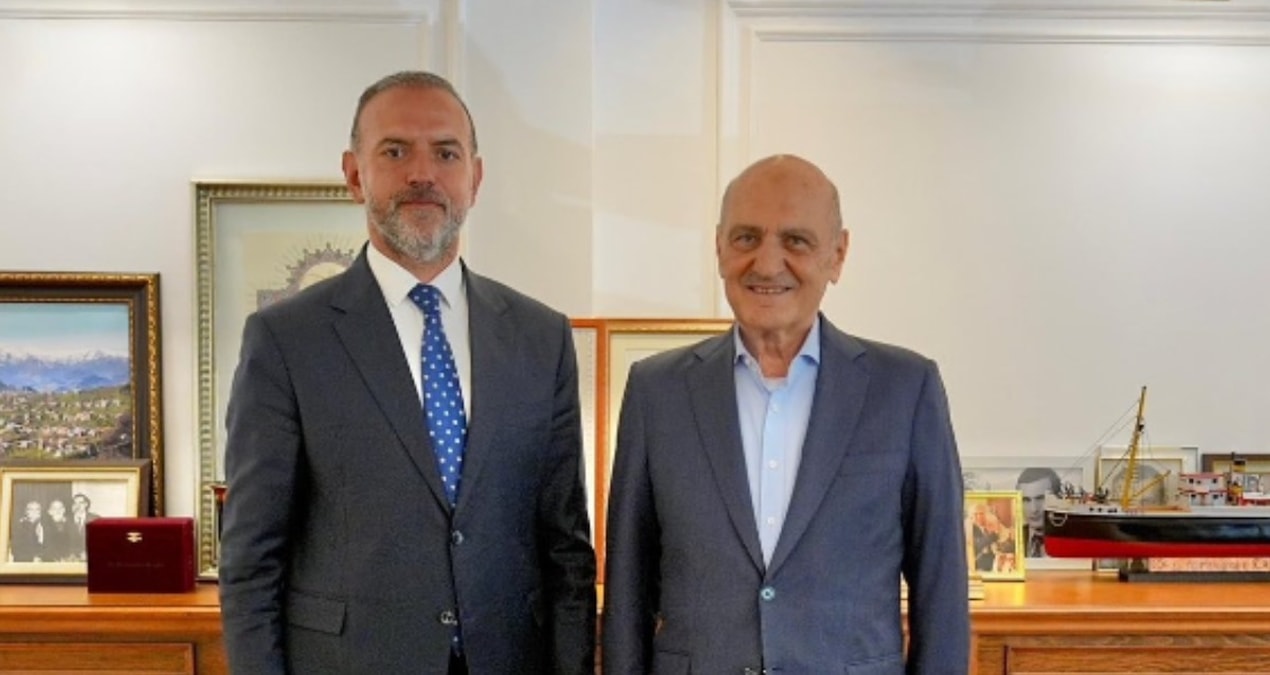 Gündemden Son Bilgiler: CHP'li Belediye Başkanı, eski Bakan Bayraktar'ı ziyaret etti - En Son Haber: Gelişmele