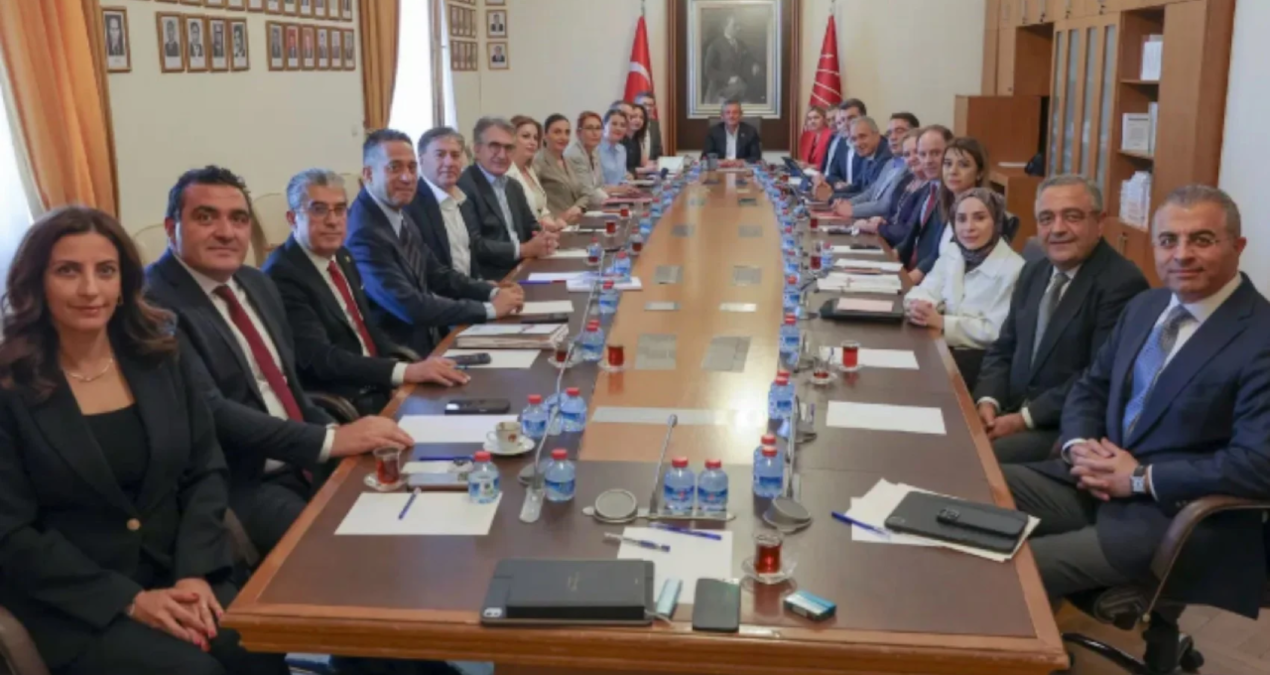 Ayrıntılar Netleşti: CHP'de yeni parti için sembolik önemi olan tarih seçildi - En Son Haber ve Merak Edilenle