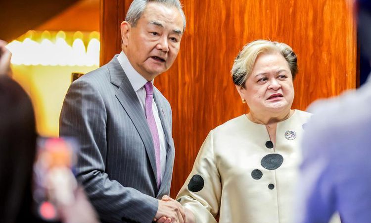 Gündemden Son Bilgiler: Çin Dışişleri Bakanı: İkili İlişkiler Kritik Bir Dönemeçte, Filipinler Doğru Kararlar