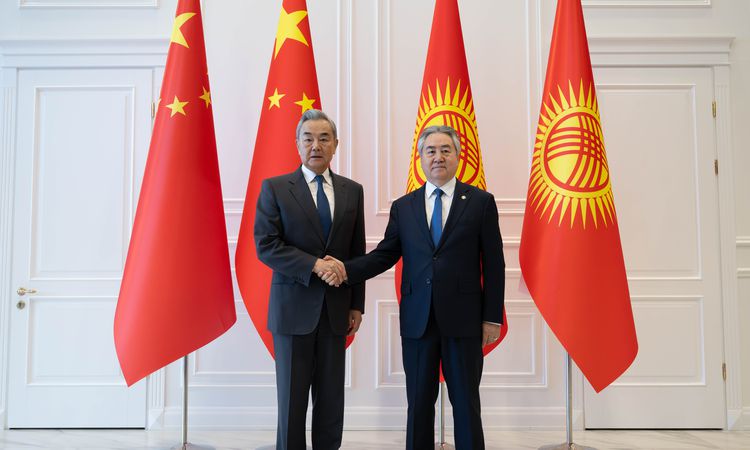 Son Gelişme: Çin Dışişleri Bakanı Wang, Kırgız mevkidaşı Kulubayev ile görüştü - Haberleri - Son Dakika Bilgil
