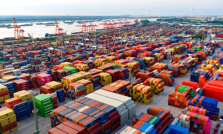 Chinese Economy Grew 4.7 Percent in the First Half - News