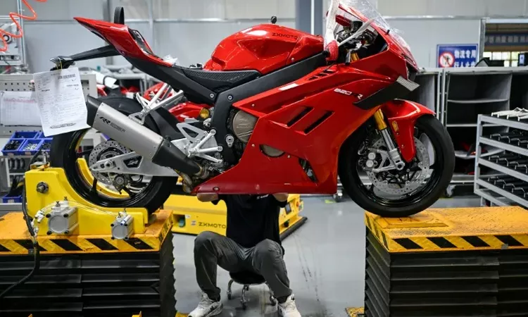 Gündemden Son Bilgiler: Çinli Motosiklet Üreticisi ZXMoto Dünya Şampiyonluğuyla Küresu baskını Hedeflere Koşuy