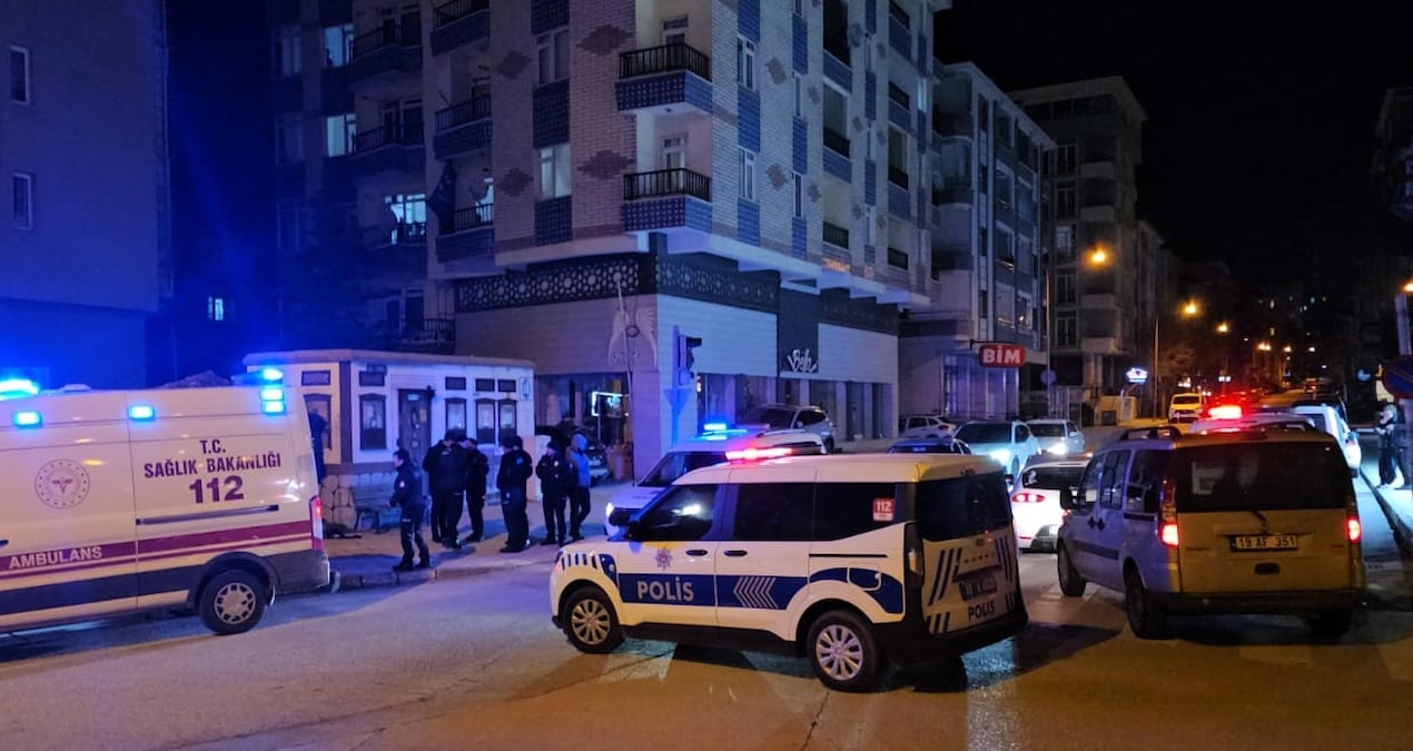 Gündemden Son Bilgiler: Çorum'da 16 yaşındaki çocuk tartıştığı arkadaşını bıçaklayıp hastaneye kaçtı - Son Dak