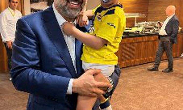Sıcak Gündem: Çorum FK Başkanı Balçık, minik taraftar Göktuğ ile Fenerbahçe-Lyon maçında buluştu - Haberleri