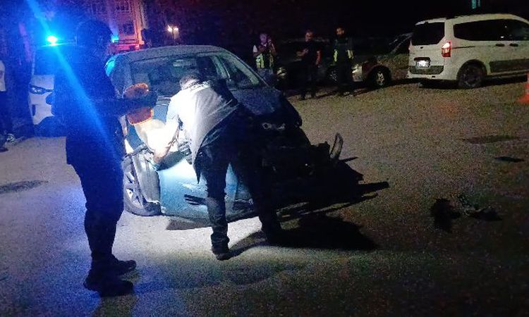 Kritik Açıklama: Çorum'da Motosiklet ile Otomobil Çarpıştı: 1 Ağır Yaralı - Haberleri | İşte Tüm Ayrıntılar