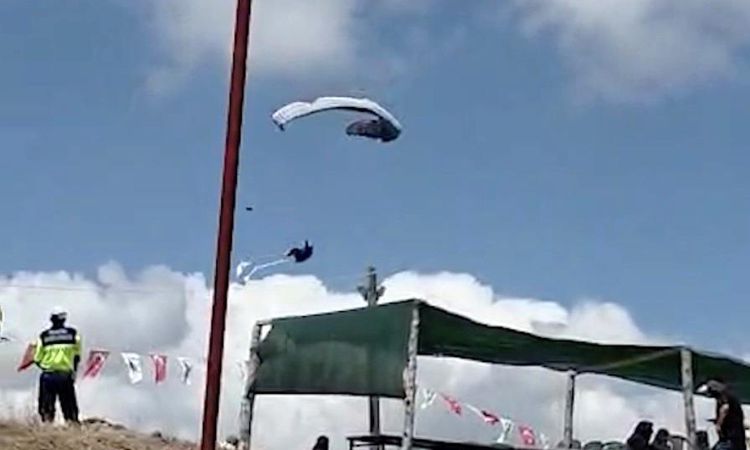 Son Gelişme: Çorum'da yamaç paraşütü pilotunun düşme anı kamerada - Son Dakika Haberleri | İşte Tüm Ayrıntılar