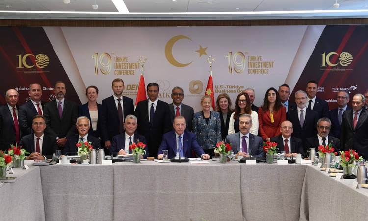 Cumhurbaşkanı Erdoğan: ABD ile 100 milyar dolarlık ticaret hacmi hedefimize kısa sürede ulaşacağımıza inanıyor