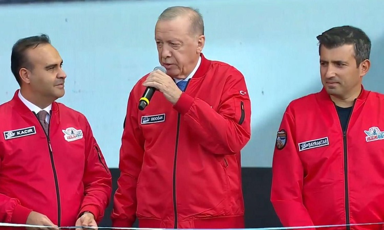 Cumhurbaşkanı Erdoğan "Şanlıurfa'dan türkü yok mu?" dedi, açılan eser alanı coşturdu ve Merak Edilenler
