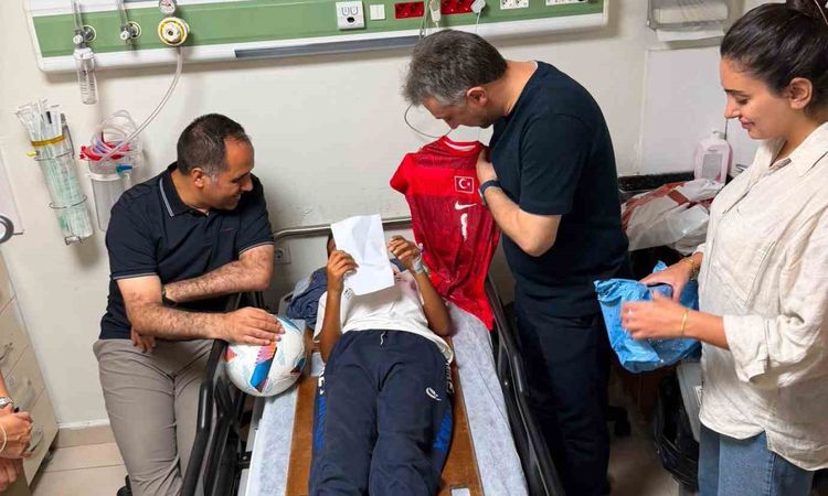 Kritik Açıklama: Darp edilen çocuğun sağlık durumu iyi, tedavisi sürüyor - Haberleri: Gelişmeler Takip Ediliyo