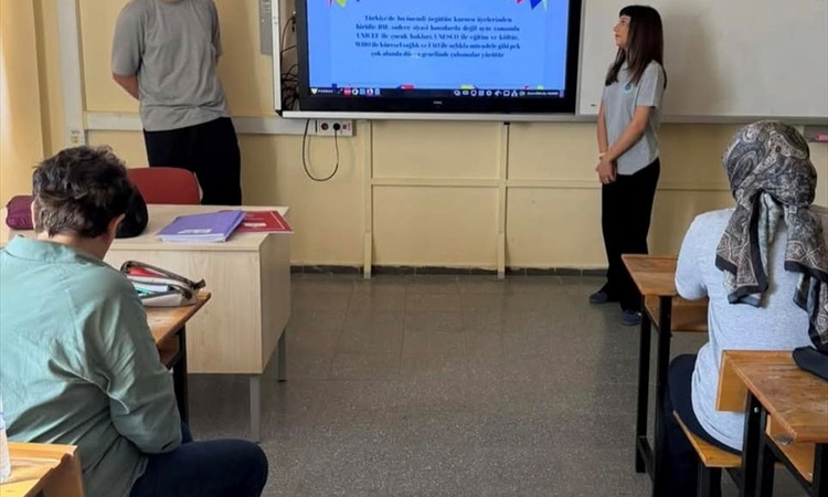 Datça'da liseliler Birleşmiş Milletler Günü'nde arkadaşlarına sunum yaptı | İşte Tüm Ayrıntılar