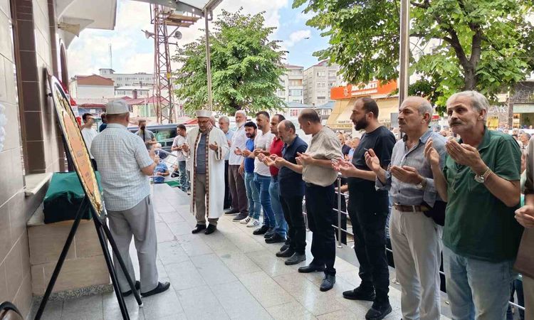 Son Gelişme: Denizde boğulan genç son yolculuğuna uğurlandı - Son Dakika Haberleri