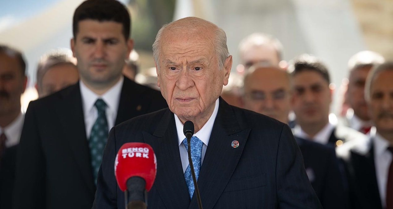 Kritik Açıklama: Devlet Bahçeli 'hain' ilan ettiği AKP'liden helallik istedi - En Son Haber: Gelişmeler Takip