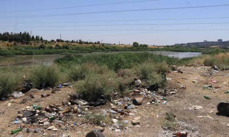 Gündemden Son Bilgiler: Dicle Vadisi’nde ‘piknikçi’ kirliliği: Atıklar insan ve yaban hayatını tehdit ediyor -