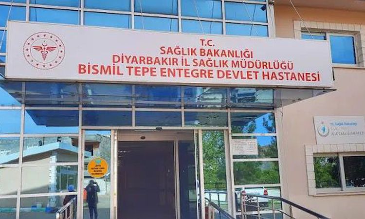 Son Gelişme: Diyarbakır’da 8 kişi, gıda zehirlenmesi şüphesiyle hastaneye kaldırıldı - Son Dakika: Gelişmeler