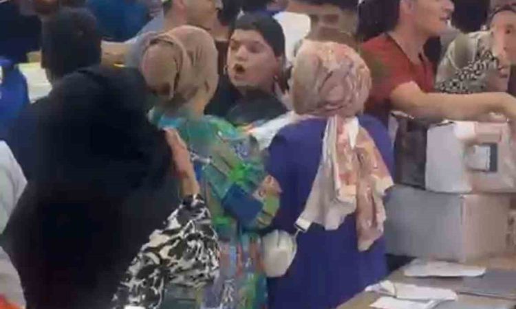 Kritik Açıklama: Diyarbakır’da mağaza açılışında izdiham - Haberleri ve Merak Edilenler