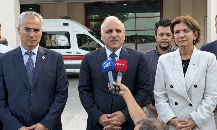 Kritik Açıklama: Diyarbakır'da Minibüs Kazası: 7 Ölü, 9 Yaralı - Haberleri - Son Dakika Bilgileri