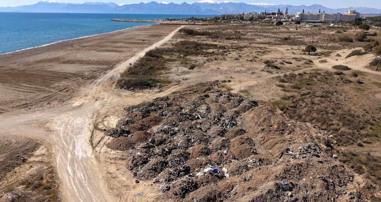 Ayrıntılar Netleşti: Doğa katliamı! Antalya'daki caretta kumsalında 1500 lağım çukuru tespit edildi: Hepsi den