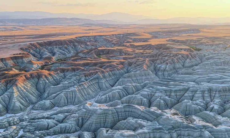 Doğanın sanat eseri Gökkuşağı Tepelerinde gün batımı masalı - Haberleri ve Merak Edilenler