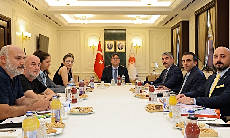 Döne Kaya, Adalet Nöbeti'ni sonlandırdı; X hesabı erişime kapatıldı ve Merak Edilenler