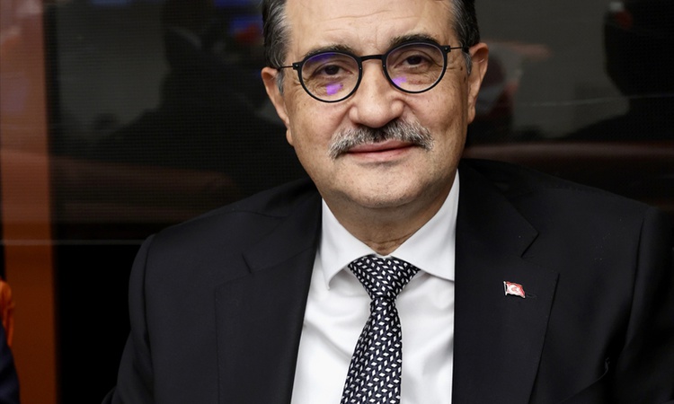 Dönmez, Resmi Gazete'de yayımlanan yapay zeka merkezi yönetmeliğini önemli adım saydı - Son Dakika Bilgileri