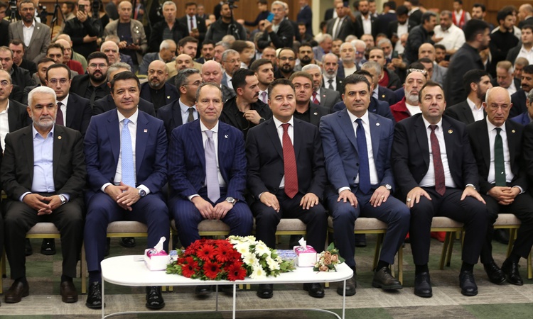 Dört parti genel başkanı, Necmettin Erbakan'ın 100. doğum yılında Konya'da buluştu - Son Dakika Bilgileri