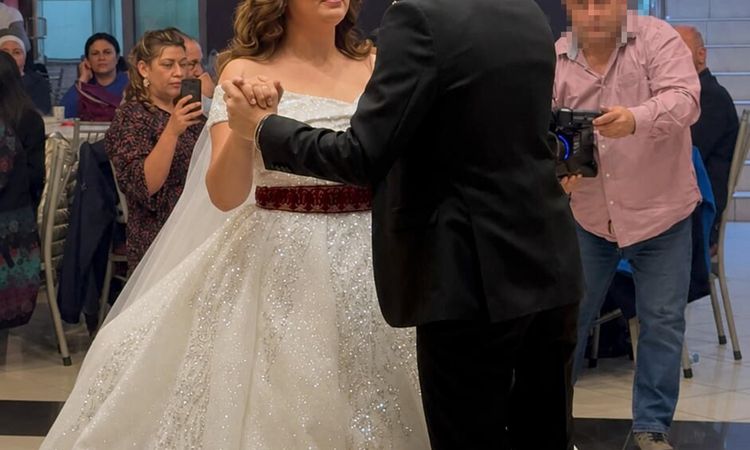 200 thousand lira non-pecuniary damages to the couple whose wedding images were not delivered - News
