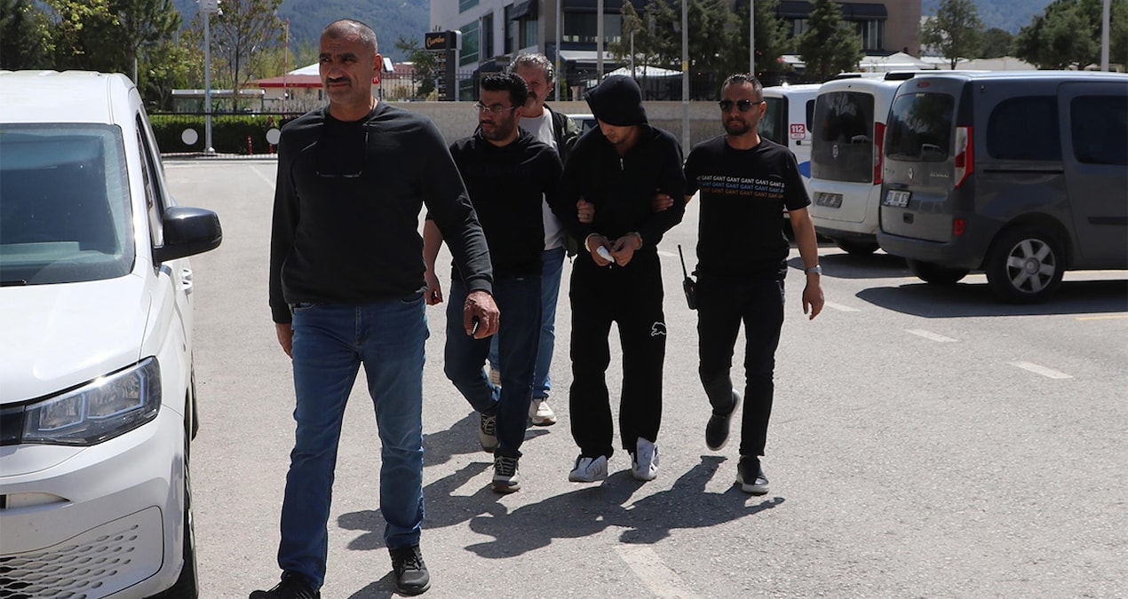 Sıcak Gündem: Düğün sonrası eşya kavgası: 1 ölü, 1 yaralı - En Son Haber: Gelişmeler Takip Ediliyor