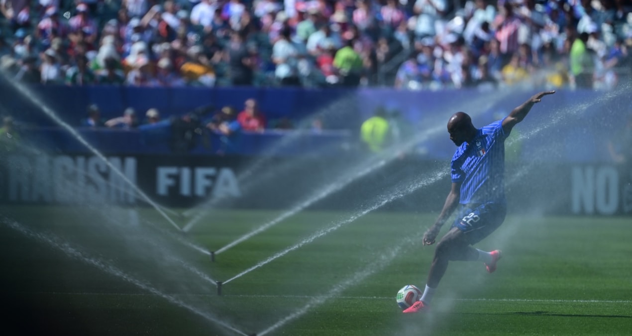Historical heat in the World Cup! The seats literally caught fire - Latest News