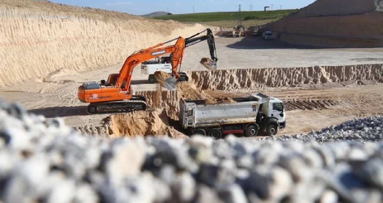 Gündemden Son Bilgiler: Dünyanın en büyük rezervi bulundu: 104 milyon tonluk dev keşif - Son Dakika ve Merak E