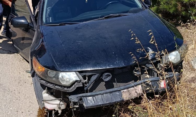 Gündemden Son Bilgiler: Dursunbey'de Trafik Kazası: Sürücü Sıkıştığı Araçtan Kurtarıldı - Son Dakika Haberleri