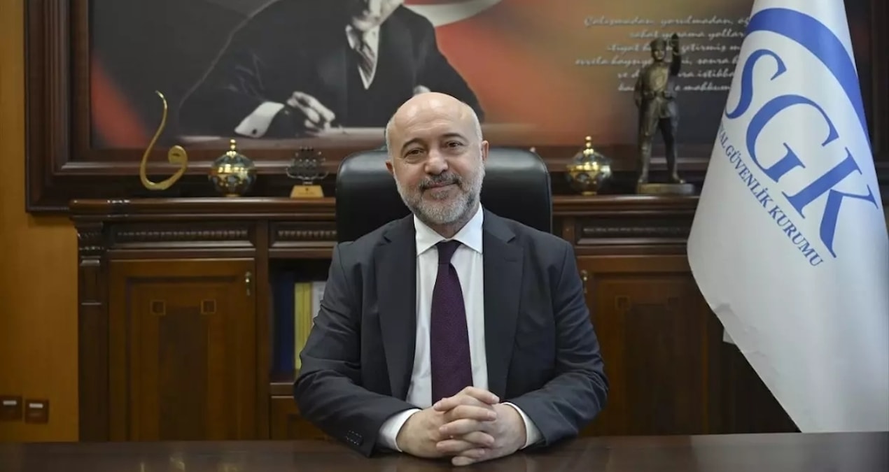Ayrıntılar Netleşti: Düşük maaşı 'emeklilerin uzun yaşamasına' bağlayan SGK Başkanı görevden alındı - En Son H