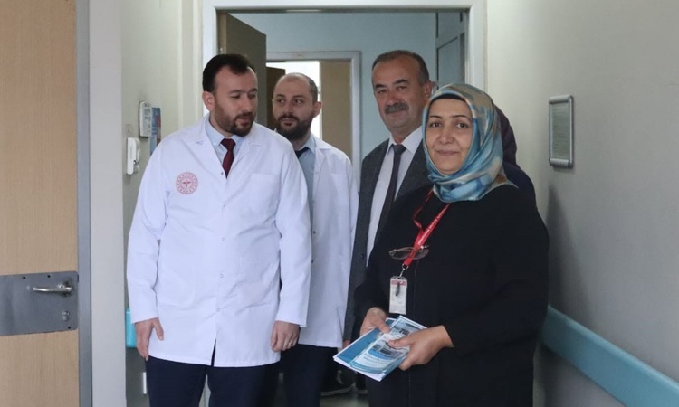 Düzce Atatürk Devlet Hastanesi'nde Hasta Hakları Günü etkinliği düzenlendi: Gelişmeler Takip Ediliyor