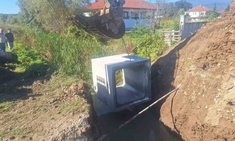 Düzce İl Özel İdaresi, Çilimli Dikmeli Köyü'ne 14 metrelik 7 kutu menfez yerleştirdi | İşte Tüm Ayrıntılar
