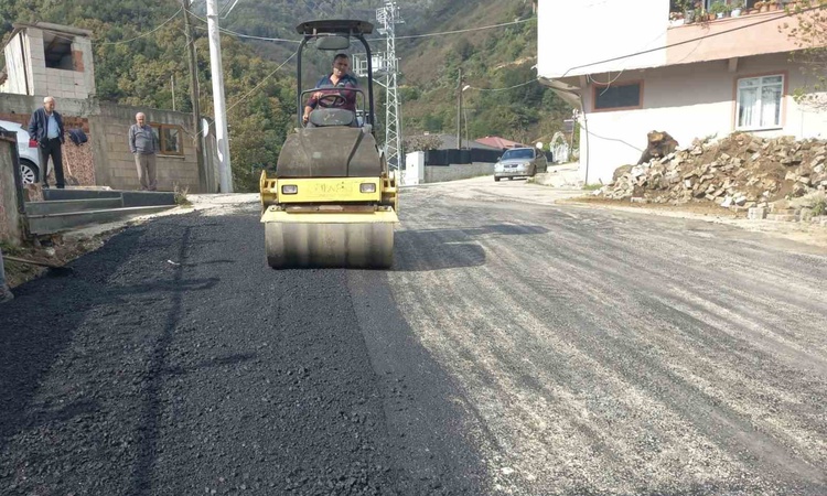 Düzce İl Özel İdaresi, Çilimli Hızardere Köyü'nde asfalt yama çalışması yürütüyor | İşte Tüm Ayrıntılar