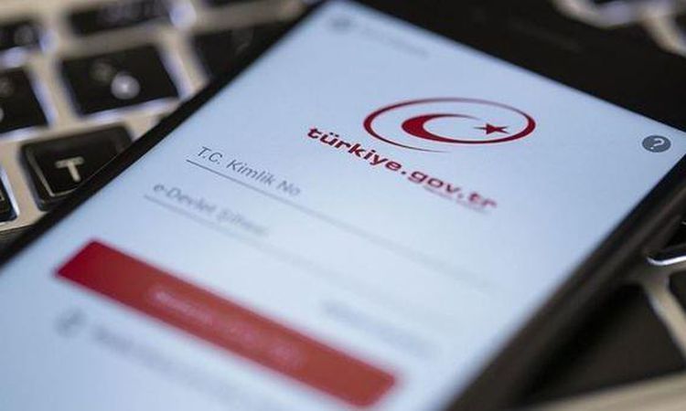 e-Devlet çöktü mü, e- Devlet sorun mu var, neden girilmiyor? 31 Ağustos e-Devlet ne zaman düzelecek? ve Merak